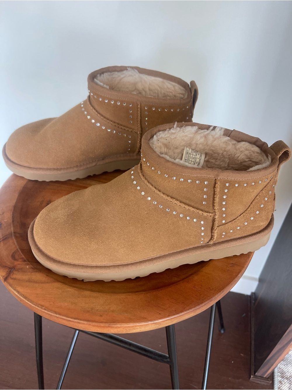 UGG CLASSIC ULTRAMINI BLING chestnut suede w/ Swarovski Crystals. Size 8 - Picture 8 of 15